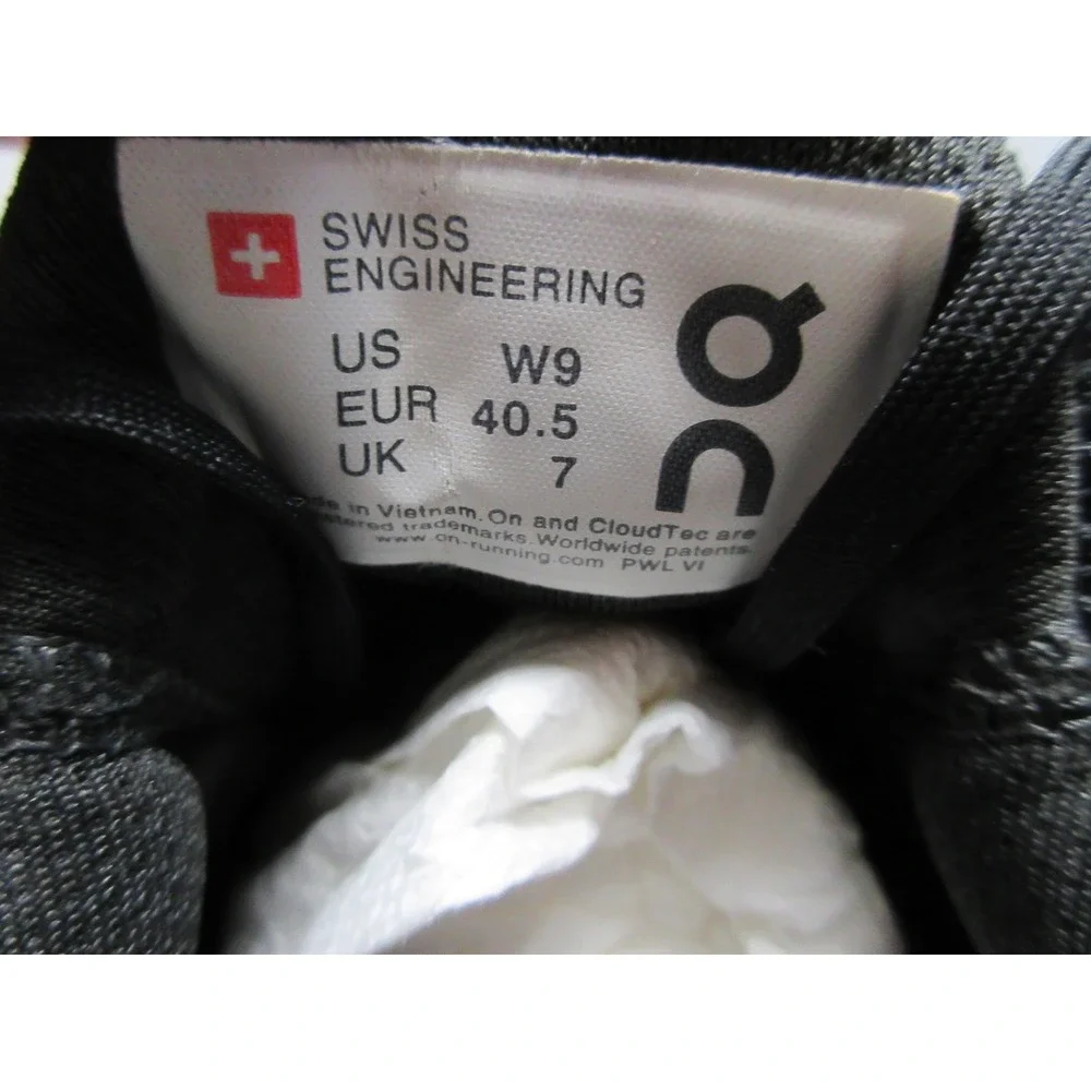 On Cloudstratus Shoes Womens Size 9 Swiss Engineering Running Athletic Sneakers